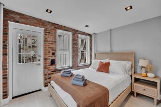 SoHo Designer 2BR with balcony - 0