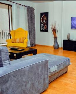 Beautiful and elegant 2 bedroom with additional SQ in leafy Kileleshwa, Nairobi Kenya - 0