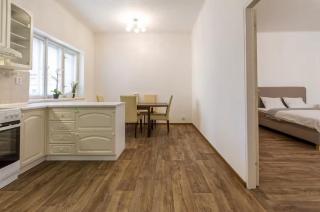 SUPER Central Studio with Full Kitchen! - 3