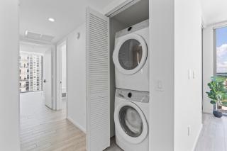 Downtown Miami Luxe Studio Suite - 8