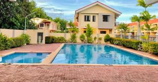 Cozy 2BR Home near airport with pool access - 6