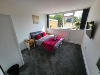 Beautiful Apartment in Oadby, Leicester - 1