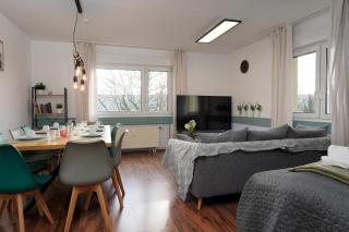 Große, gemütliche 4-Zimmer-Ferienwohnung mit guter Verkehrsanbindung im Süden von Heidelberg - 9