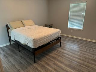 Pet-Friendly SW Home, 13 Mins to Mizzou - Columbia - 8