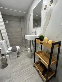 Gounari White Tower Apt - 4