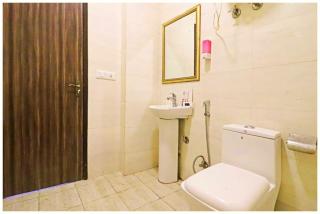 Near Mahakaleshwar jyotilinga HOTEL F T E,Ujjain,Near Temple & Railway station,Fully Air conditioned Rooms with Wifi And Parking,BEST HOTEL IN UJJAIN CITY - 2