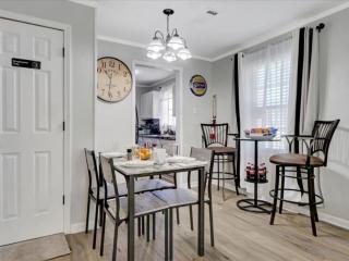 Seven Pines Retreat Peaceful, Stocked Home in White Hall - 1