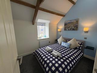 Pauls Place - Festive Cottage with Hot Tub - 7