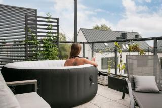 Private Jacuzzi, terrace, parking - Varsovie - 3