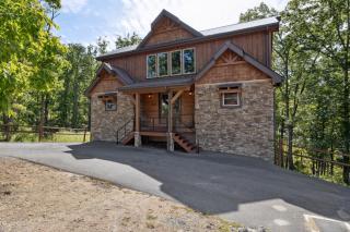 Iron Mountain Lodge cabin - 9
