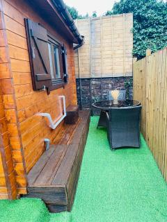 Beautiful small studio cabin - Great Clacton - 4