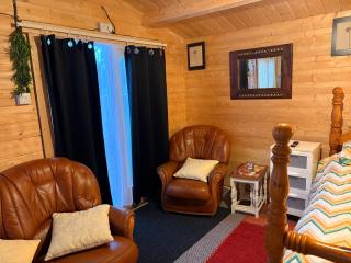 Beautiful small studio cabin - Great Clacton - 3