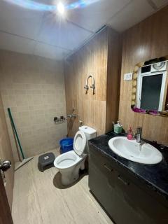 Complete Comfort Suite - Pool, WiFi & Caring Hosts - 2