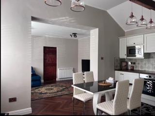 Honey Cottage - 2