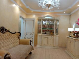 3 Rooms of the Sun Almaty Center Apartment - 1