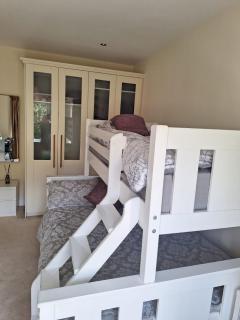 Quiet & Bright Room - 6