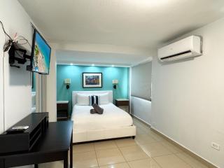 Prime Location at Condado Beach 2br 1ba - Apt 9 - 4