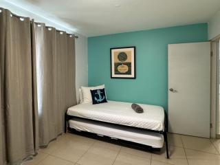 Prime Location at Condado Beach 2br 1ba - Apt 9 - 3