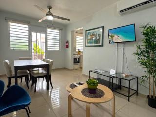 Prime Location at Condado Beach 1br 1 ba - Apt 7 - 8