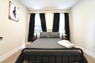 Spacious 4BDR 2BA Retreat near T-Station- 5 Mins to Boston - Somerville - 2
