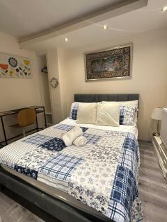 Room 2 - En-suite for 2 people - 4
