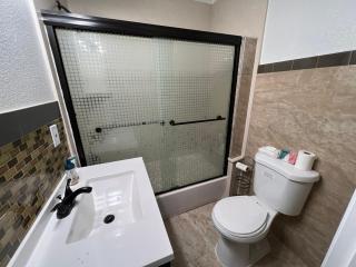 Beautiful home in heart of the Bay Area Sleeps 5 - 7