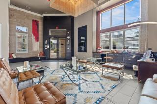Lux 1BR - Pool, BBQ - Near Med District & Nightlife - Gated Community - 1