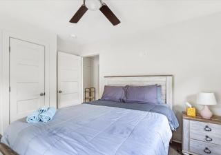 2BR Haven 306C Close to Charlottes Uptown - 6