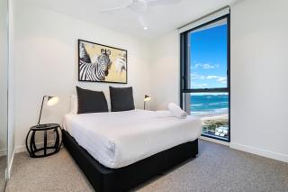 Luxury Beachside Apartment - The Hemingway - Gold Coast - 3