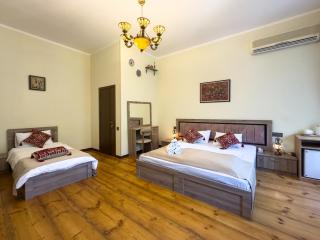 Suvenir Hotel - 1