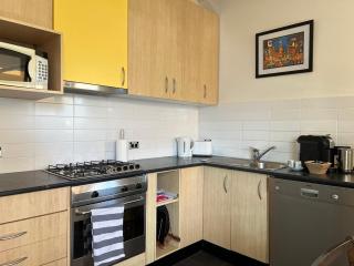 Unique appt 2 Bdrm, Ground level, pets ok - 3