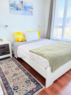 Downtown,FreeParking,Pool,Comfy,OceanMontain View - 4