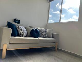 Modern apartment near the sea Pool WiFi AC - 2