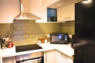 Cosy Apartment in London SE5 - Sleeps 5 - Parking - WiFi - Families - Professionals - Contractors - Groups - Short to Long Term - 8
