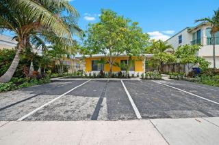 Beach House - 2BED, 2BATH, Private - Walk to Beach - 7