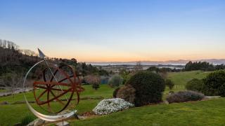 Spectacular Tasman Views - 0