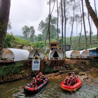 Tepian Pinus Glamping - 0