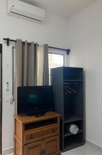 Comfortable Renovated Apartment 2nd Floor - Monterrey - 2