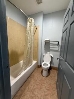 Budget Host Inn - 8