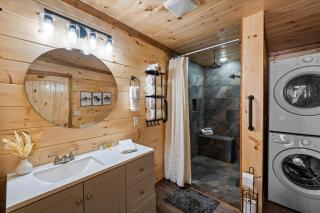 Luxury Cabin with Hot Tub and Resort Access - Sevierville - 6