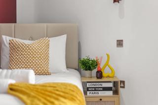 London Stratford 3 bedroom with Large Balcony - 7