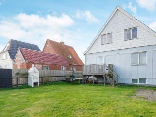 8 person holiday home in Thyborøn-By Traum - 8