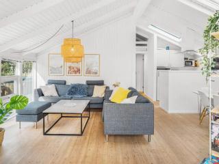8 person holiday home in Ålbæk-By Traum - 1