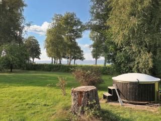 Seafront Holiday Home with Hot Tub - 3