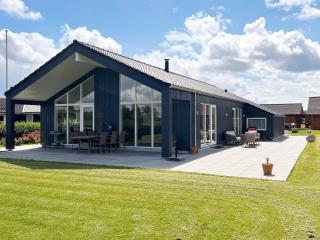 Stylish Lakeview Retreat-By Traum - Ansager - 8