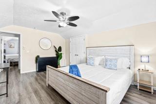 Cozy 2BR - Beach & Trail - Bikes, Fire Pit - 4