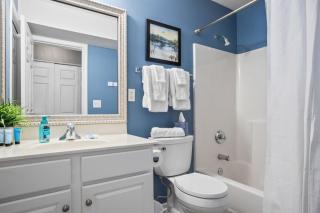 Lakeview Condo on the Quietside - 1