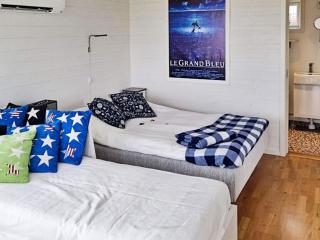 3 person holiday home in LÖTTORP-By Traum - 1