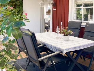 Cozy Cottage near Beach in Ahus - 9