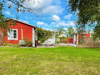 Cozy Cottage near Beach in Ahus - 8